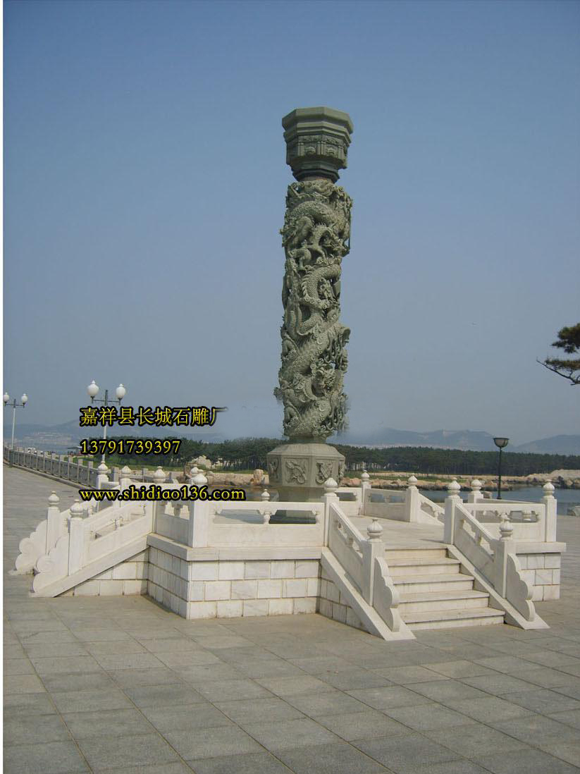  石雕龙柱是我国古时候的皇家建筑所用到的，在电视上，我们会看到那些精美的皇宫里面的这些龙柱，它们是支撑着整个房子，这些柱子都很大，而且结实，对于支撑房屋是起到了很好的作用。关于这个石雕龙柱的介绍，下面将会为大家进行讲到。